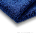 Plush microfiber cloth for heavy duty cleaning